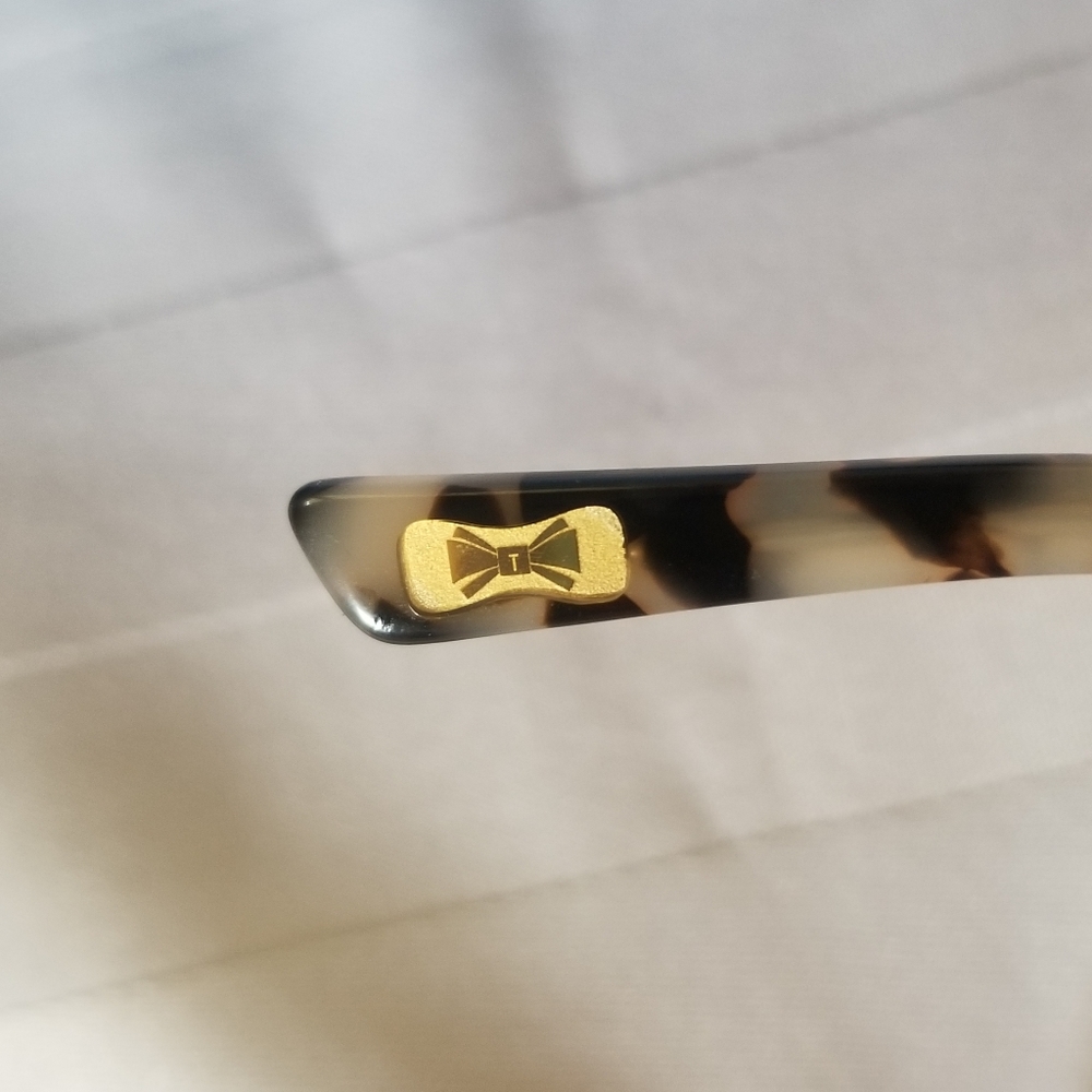 Authentic Ted Baker Sunglasses - image 4